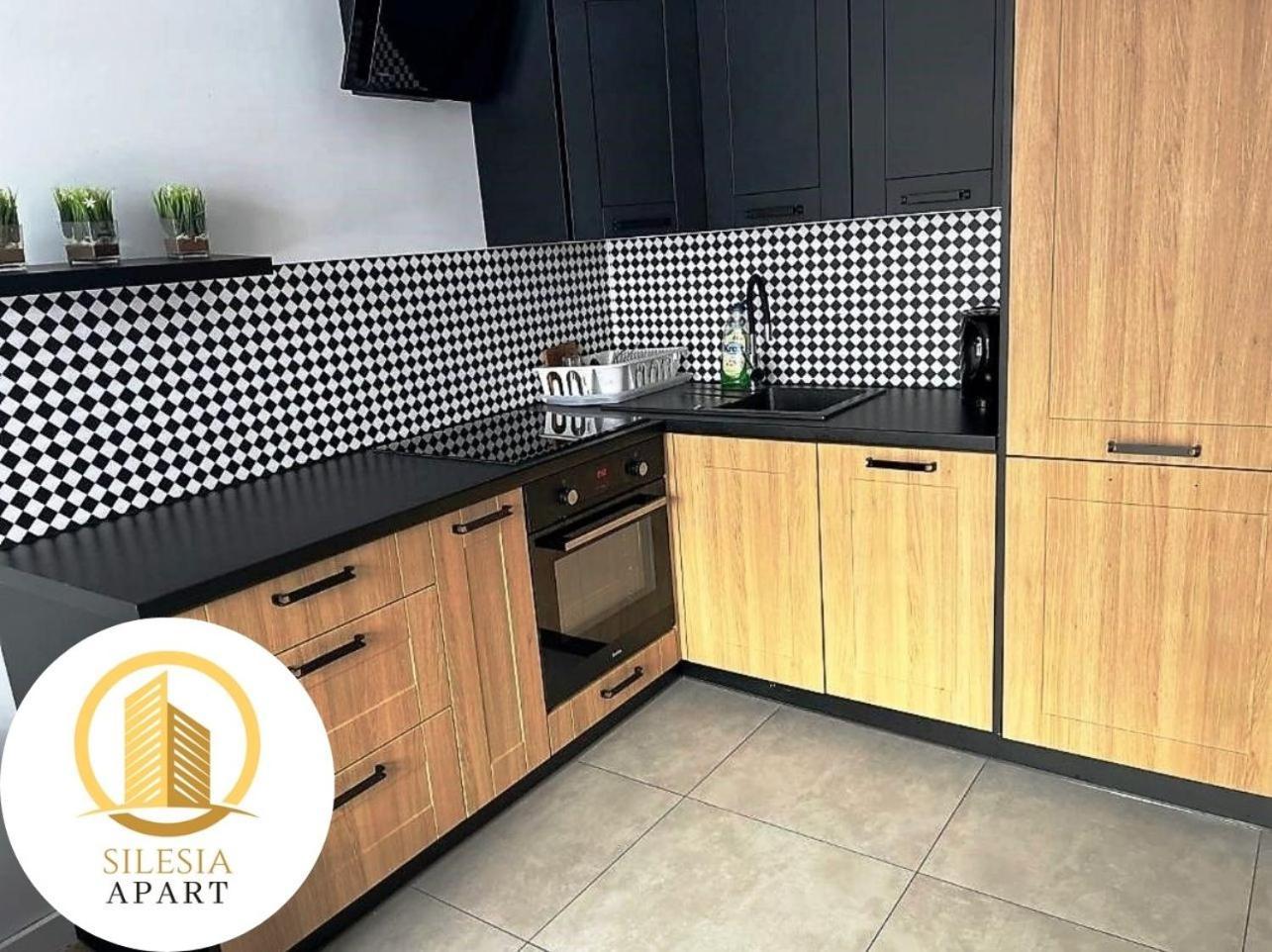 Apartament Granatowy ティヒ エクステリア 写真